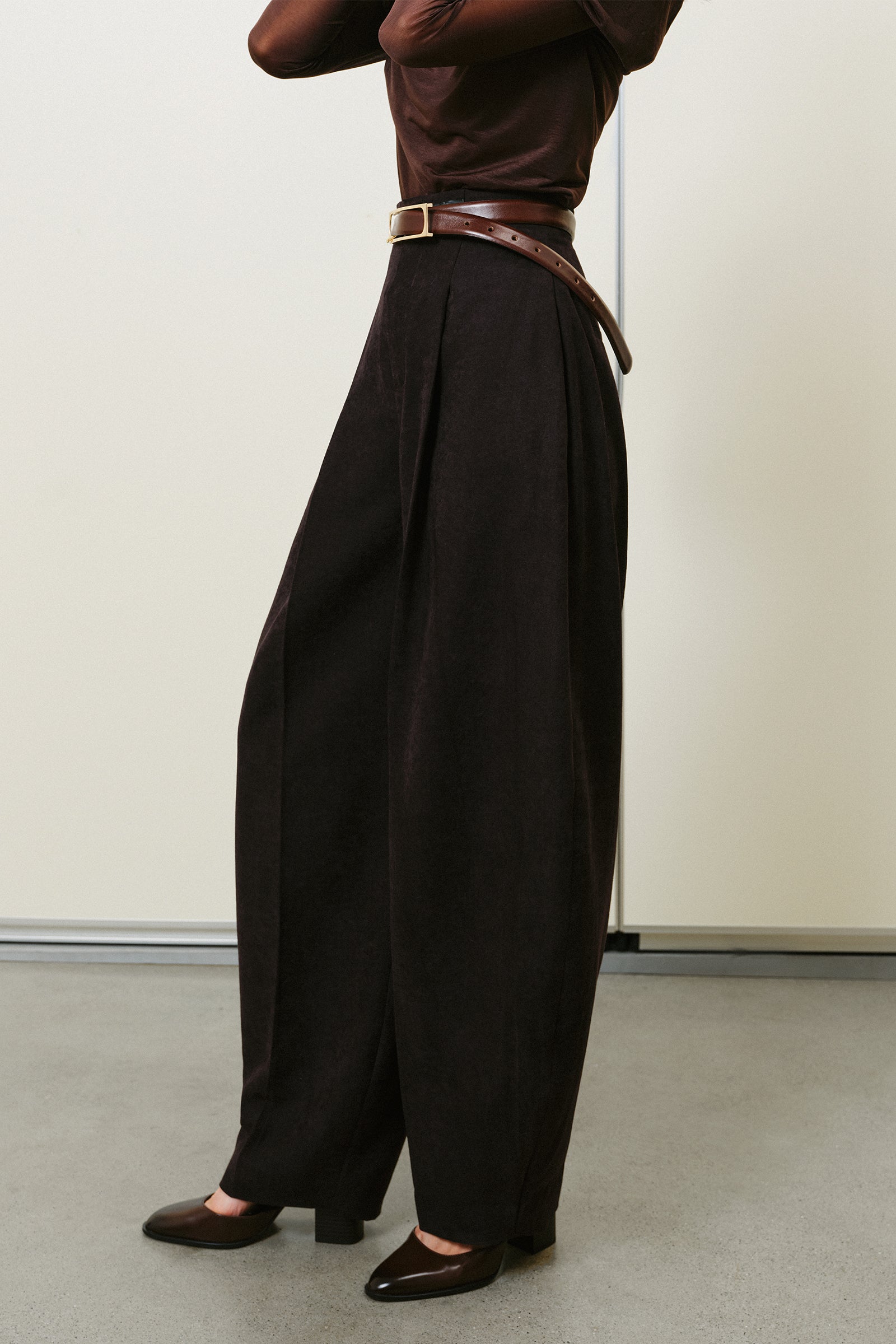 Pantalones estrechos al tobillo