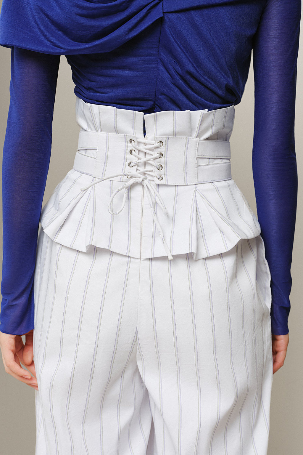 Pantalones con peplum