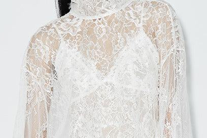 Bralette ajustado de encaje estilo camisola