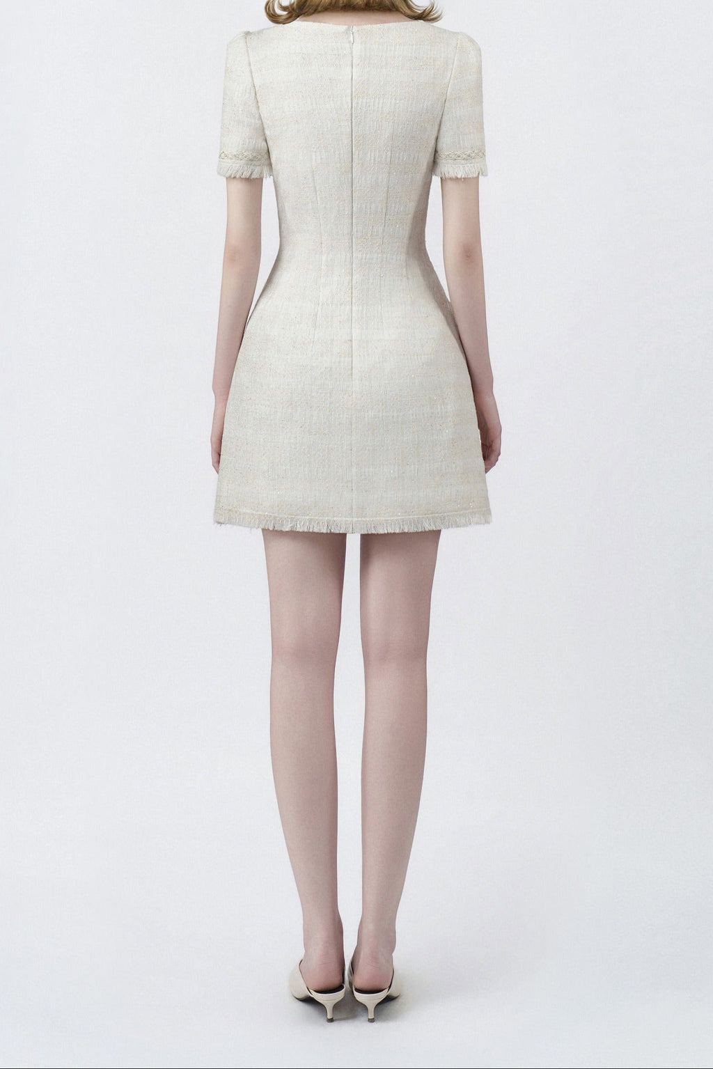 Minivestido con escote con muesca