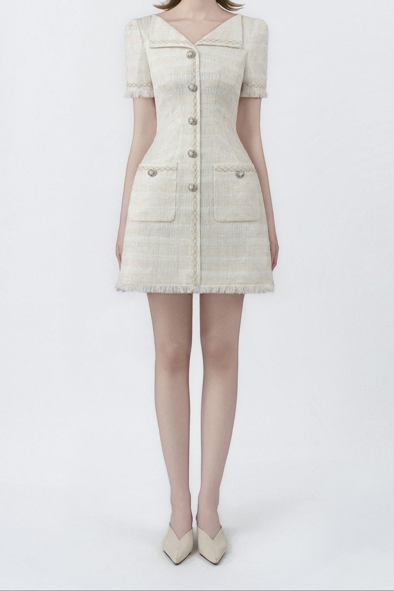 Minivestido con escote con muesca