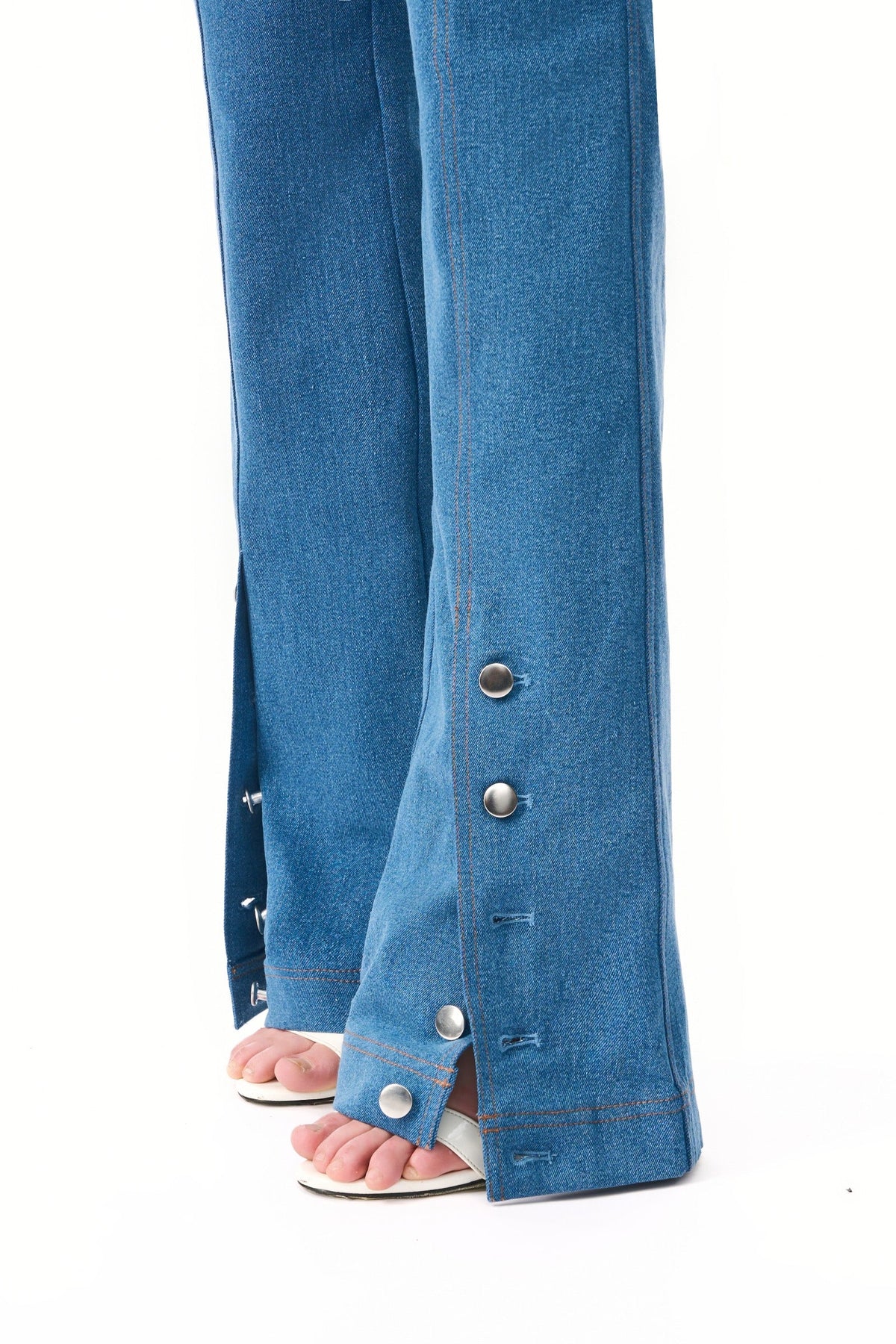 Pantalones con botones