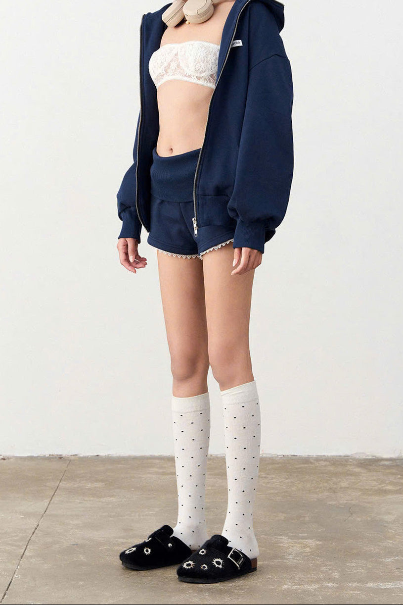 Bralette corto de encaje con copas estructuradas